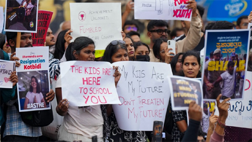 Centre plans tougher anti-paper leak law